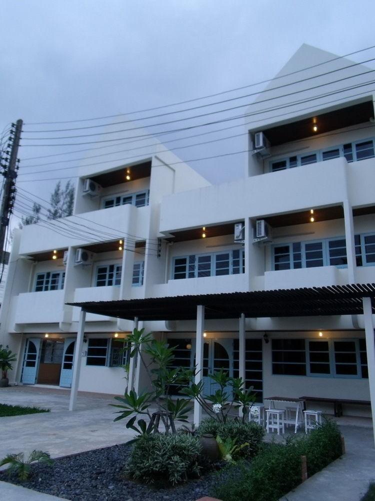 Albatross Guesthouse @ Thungwualaen Beach Pathiu Eksteriør bilde