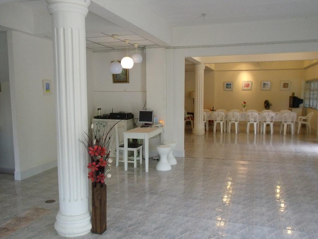 Albatross Guesthouse @ Thungwualaen Beach Pathiu Eksteriør bilde