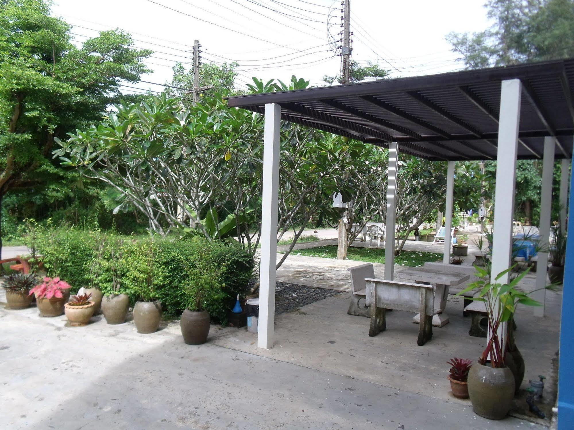 Albatross Guesthouse @ Thungwualaen Beach Pathiu Eksteriør bilde