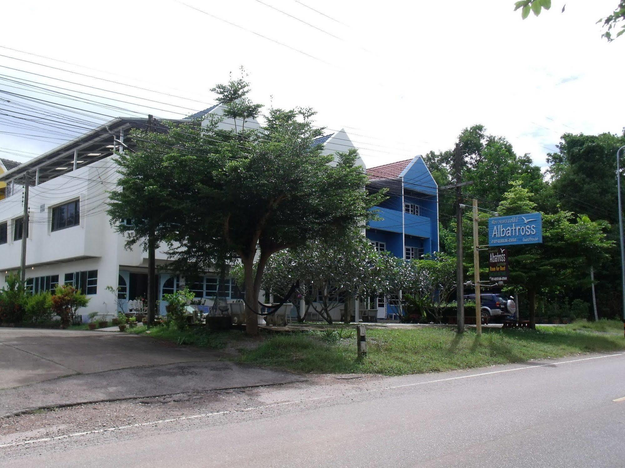 Albatross Guesthouse @ Thungwualaen Beach Pathiu Eksteriør bilde